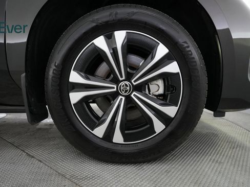 Used 2024 Toyota bZ4X XLE w/ Weather Package image 19