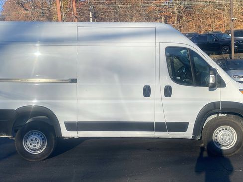 New 2025 RAM ProMaster 1500 w/ Premium Convenience Group image 28