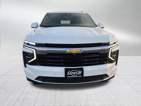 New 2026 Chevrolet Suburban LS image 3
