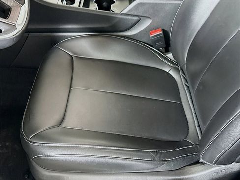 Used 2024 Jeep Grand Cherokee Limited image 13