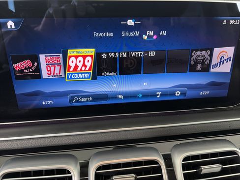 Used 2024 Mercedes-Benz GLS 450 4MATIC image 27