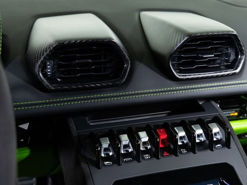 Used 2024 Lamborghini Huracan Sterrato image 26