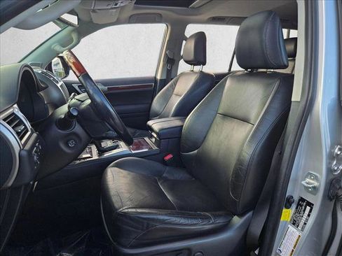Used 2016 Lexus GX 460 image 16