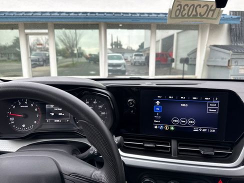 Used 2024 Chevrolet Trax LS image 17