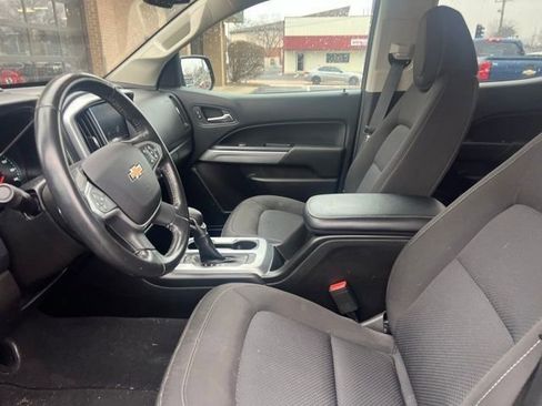 Used 2022 Chevrolet Colorado LT w/ LT Convenience Package image 7