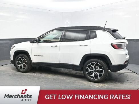 Used 2025 Jeep Compass Limited AWD/4WD image 4