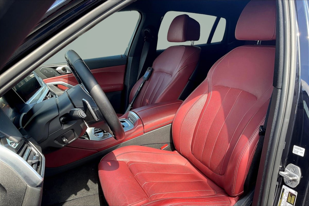Used 2022 BMW X6 xDrive40i w/ M Sport Package AWD/4WD image 25