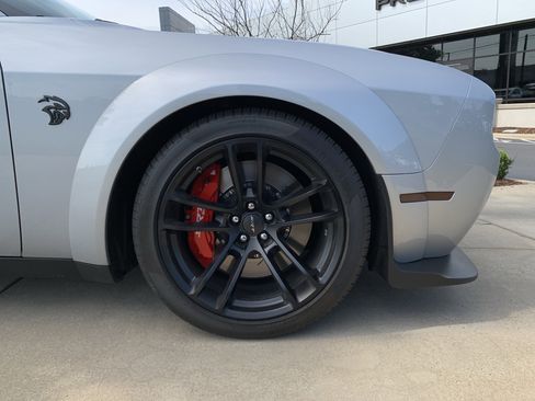 Used 2023 Dodge Challenger SRT Hellcat RWD image 13