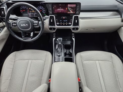 Used 2022 Kia Sorento S FWD image 23