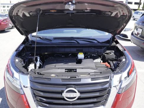 Used 2024 Nissan Pathfinder SL FWD image 23