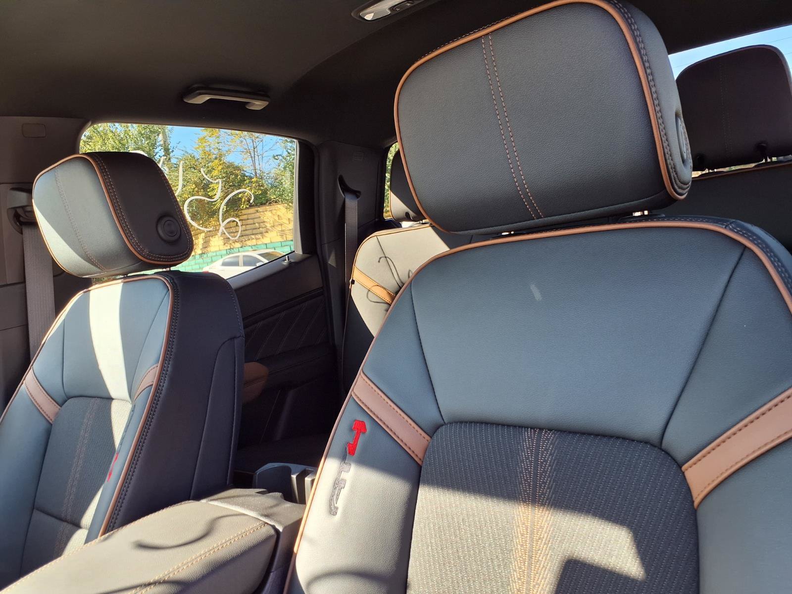 New 2026 GMC Canyon AT4 AWD/4WD image 14