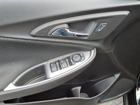 Used 2025 Chevrolet Malibu LT FWD image 13