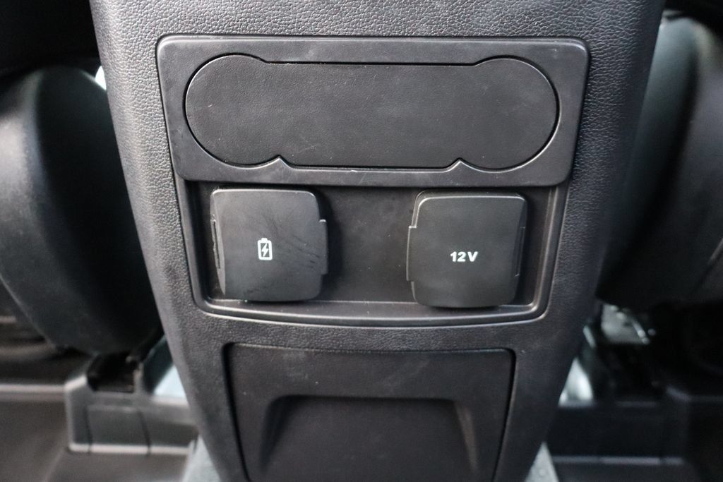 Used 2024 Ford Explorer XLT w/ Equipment Group 202A AWD/4WD image 26
