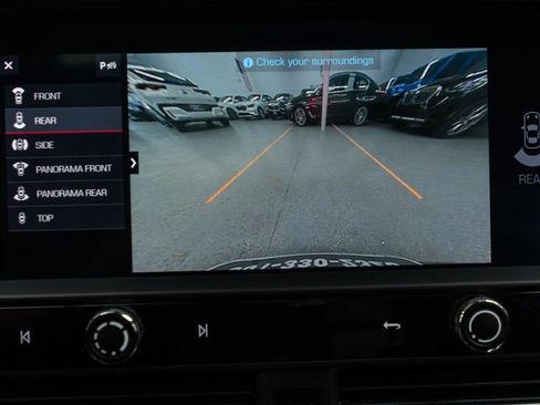 Used 2023 Porsche Macan Turbo image 23