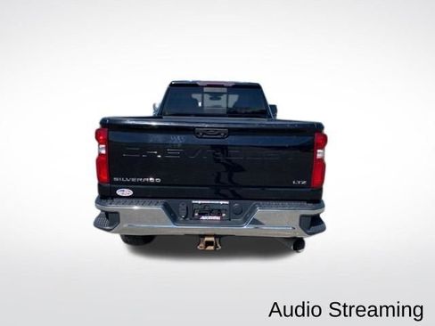 Used 2022 Chevrolet Silverado 2500 LTZ AWD/4WD image 2