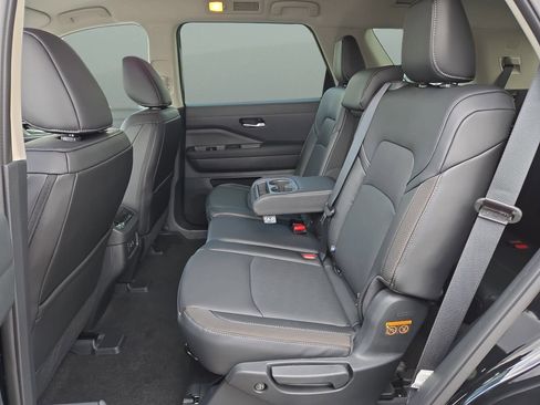 New 2026 Nissan Pathfinder SL AWD/4WD image 41