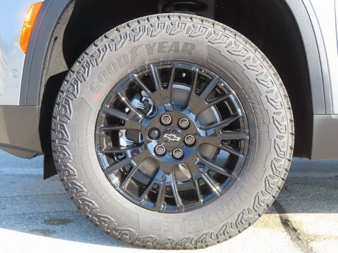 New 2026 Chevrolet Traverse Z71 w/ Enhanced Driving Package image 18