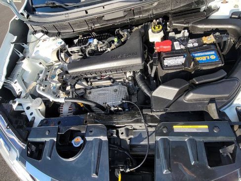 Used 2018 Nissan Rogue SV w/ Premium Package AWD/4WD image 29
