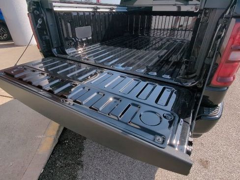 New 2026 RAM 1500 4x4 Crew Cab image 12