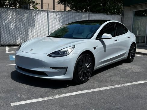 Used 2021 Tesla Model 3 Performance AWD/4WD image 3