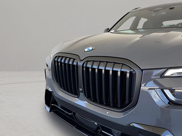 Used 2026 BMW X7 xDrive40i AWD/4WD image 3