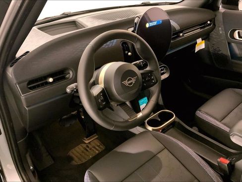 New 2026 MINI Cooper 4-Door Hardtop FWD image 4