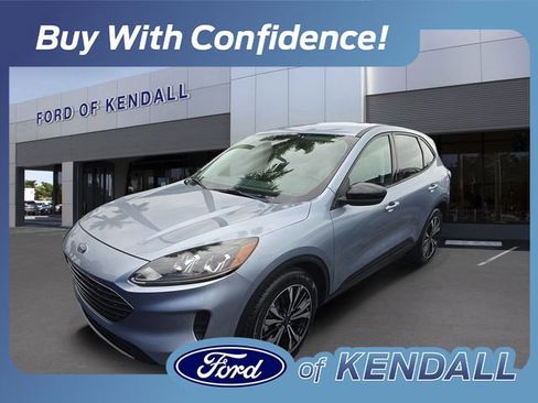 Used 2022 Ford Escape SE w/ SE Sport Appearance Package FWD image 1