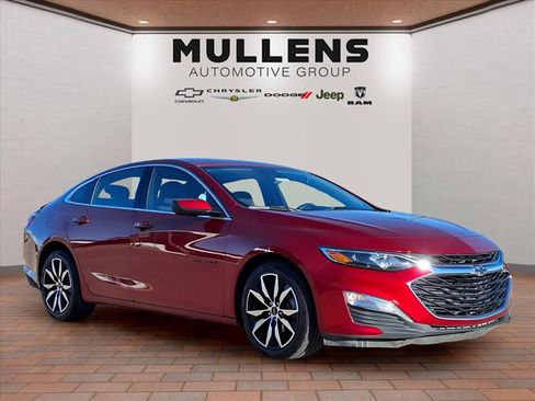 Used 2022 Chevrolet Malibu RS image 3