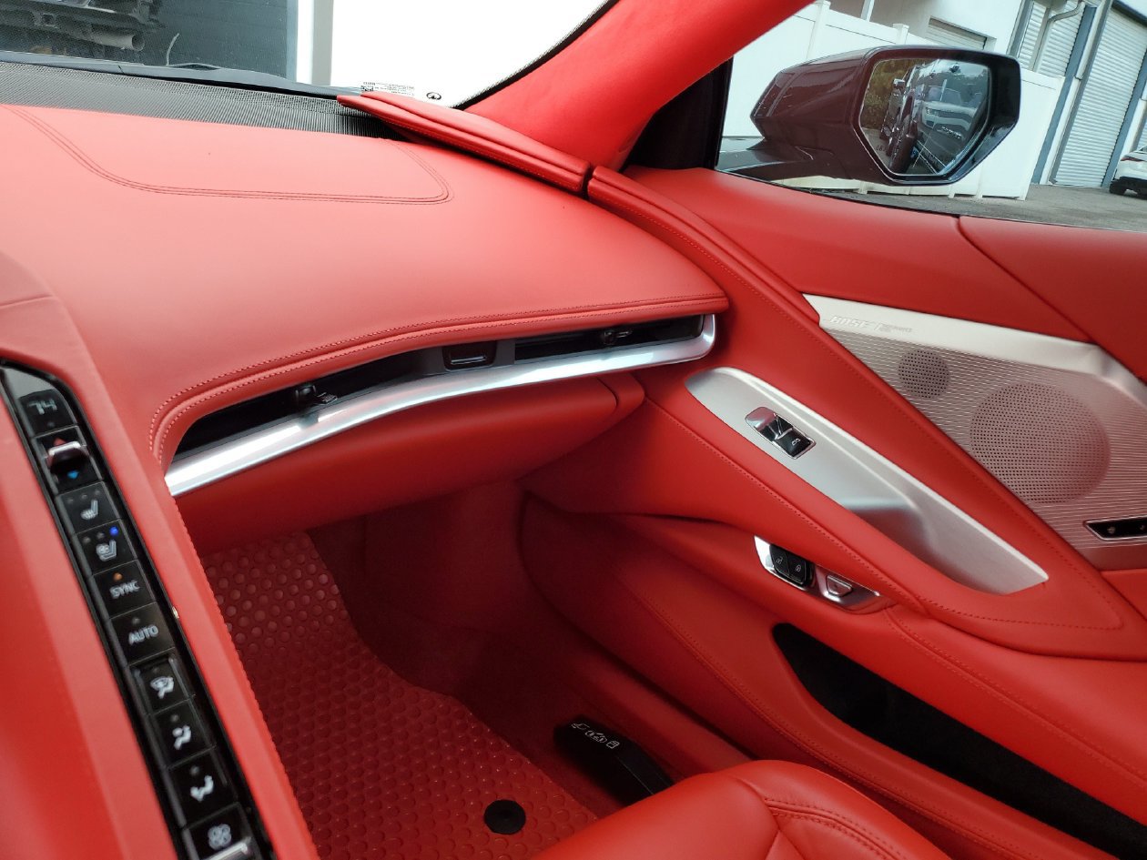 Used 2024 Chevrolet Corvette Stingray Premium Conv w/ Z51 Performance Package RWD image 19