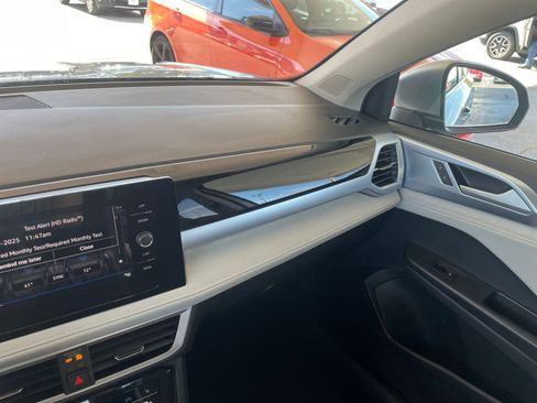 Used 2025 Volkswagen Taos SE image 35