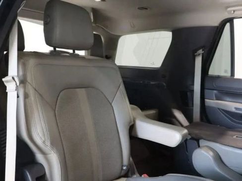 Used 2018 Ford Expedition Limited w/ Equipment Group 301A image 29