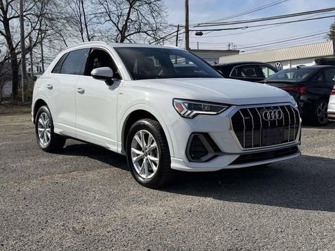 Used 2023 Audi Q3 2.0T Premium Plus w/ Premium Plus Package AWD/4WD image 3