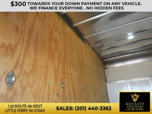 Used 2018 Ford E-350 and Econoline 350 Super Duty image 15