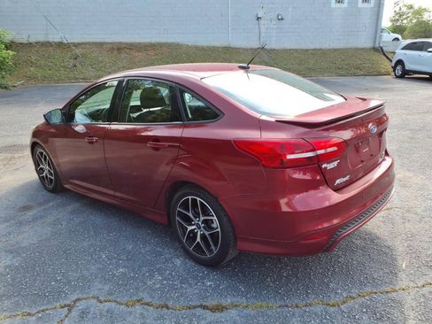 Used 2015 Ford Focus SE w/ SE Ecoboost Package FWD image 7