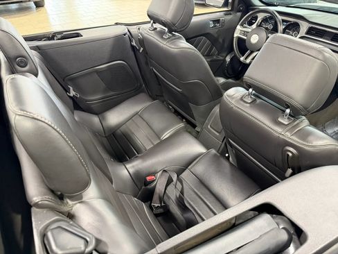 Used 2014 Ford Mustang Premium RWD image 29