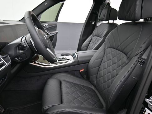 Used 2026 BMW X5 xDrive40i w/ M Sport Package image 11