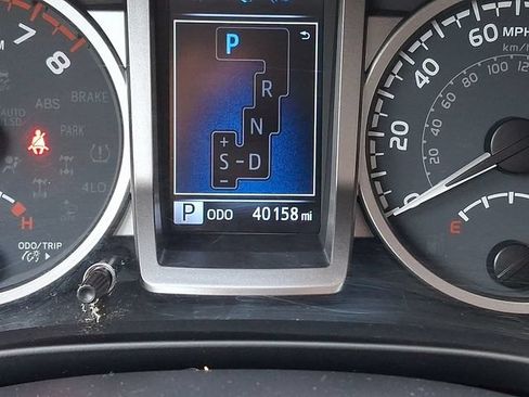 Certified 2023 Toyota Tacoma SR5 AWD/4WD image 19
