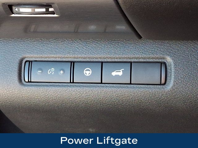 Used 2022 Nissan Pathfinder SL AWD/4WD image 9