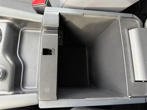 Used 2025 Ford Explorer Active image 24