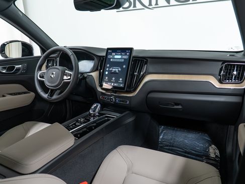 New 2026 Volvo XC60 B5 Plus w/ Protection Package Premier image 14