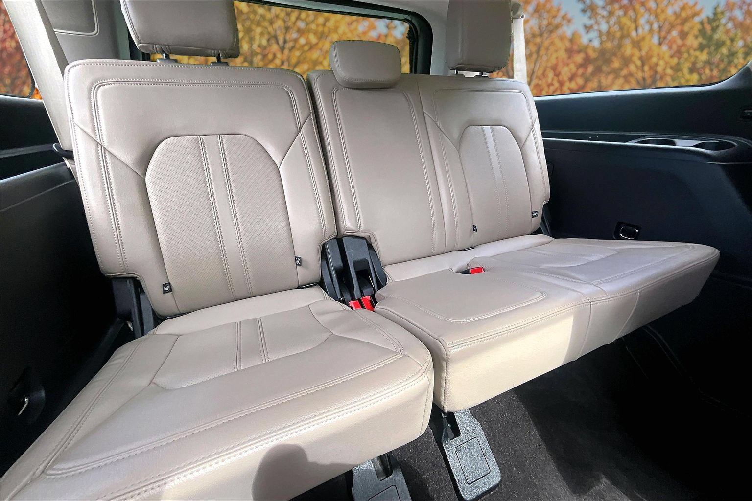 Certified 2023 Ford Expedition Max Limited AWD/4WD image 31