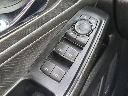 Used 2023 Chevrolet Traverse Premier image 30