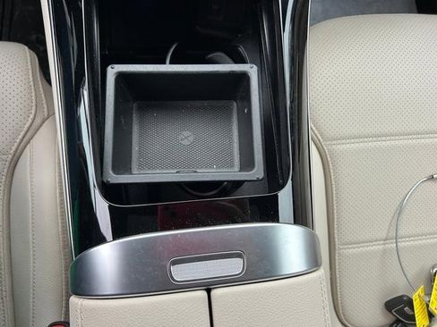 Used 2024 Mercedes-Benz GLC 300 4MATIC image 17