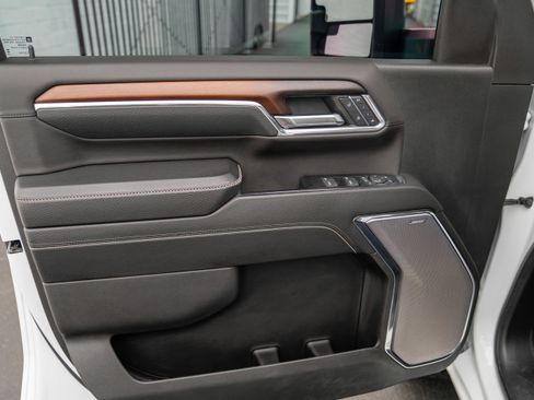 Used 2024 GMC Sierra 3500 Denali w/ Denali Reserve Package image 14