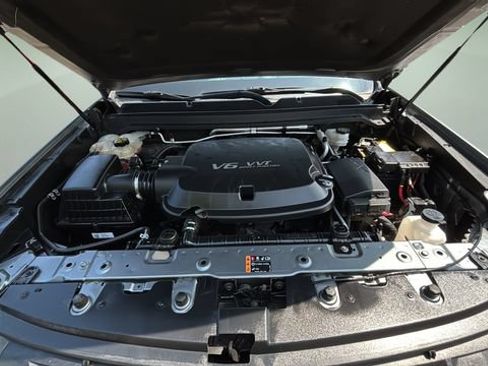 Used 2022 Chevrolet Colorado Z71 AWD/4WD image 31