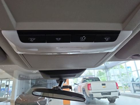 Used 2025 Nissan Sentra S FWD image 23