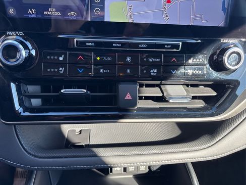 Used 2021 Toyota Highlander Limited image 33