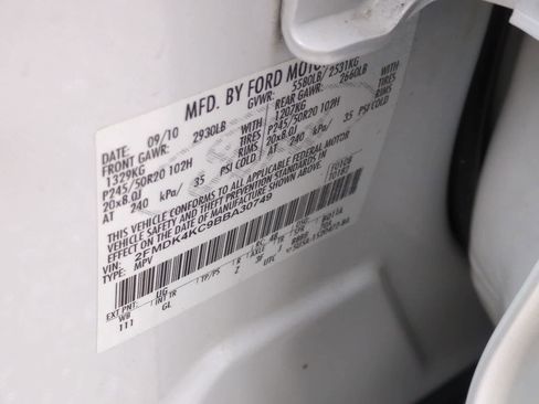 Used 2011 Ford Edge Limited image 35