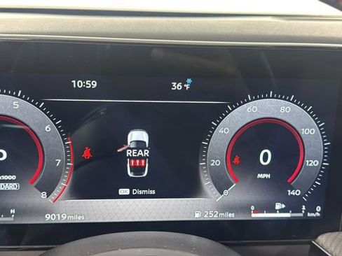 Certified 2025 Nissan Kicks SR image 20