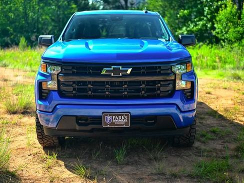 New 2025 Chevrolet Silverado 1500 Custom image 12